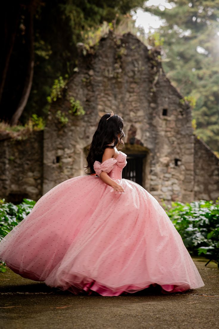 Quinceañera - Perfil